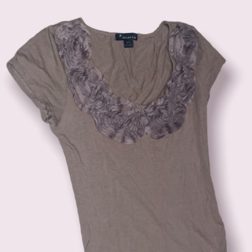 Flower shirt - Picture 2 of 3